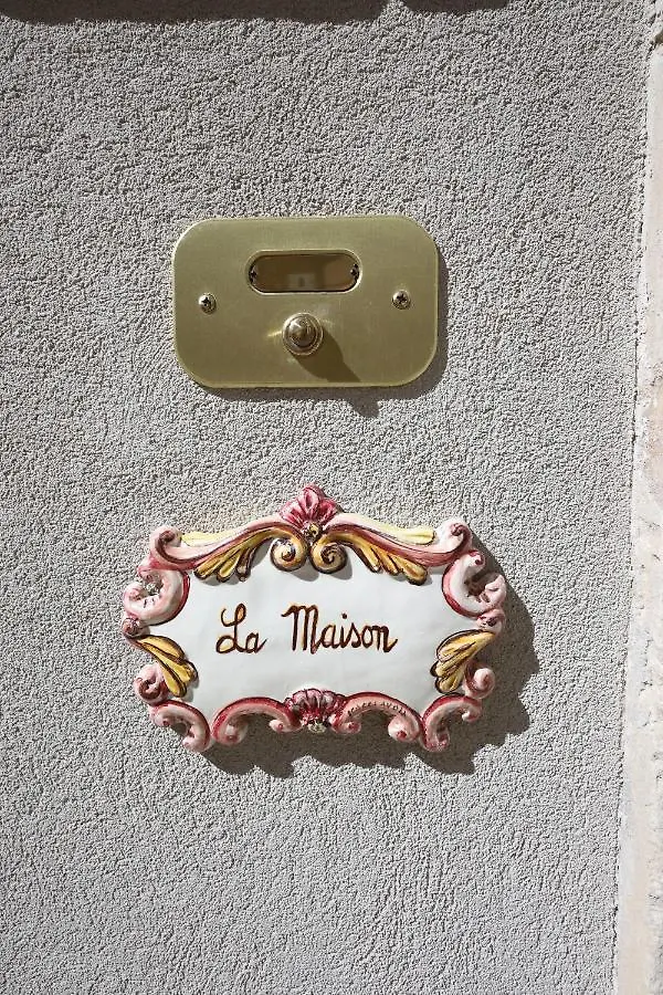 La Maison Avola Italy