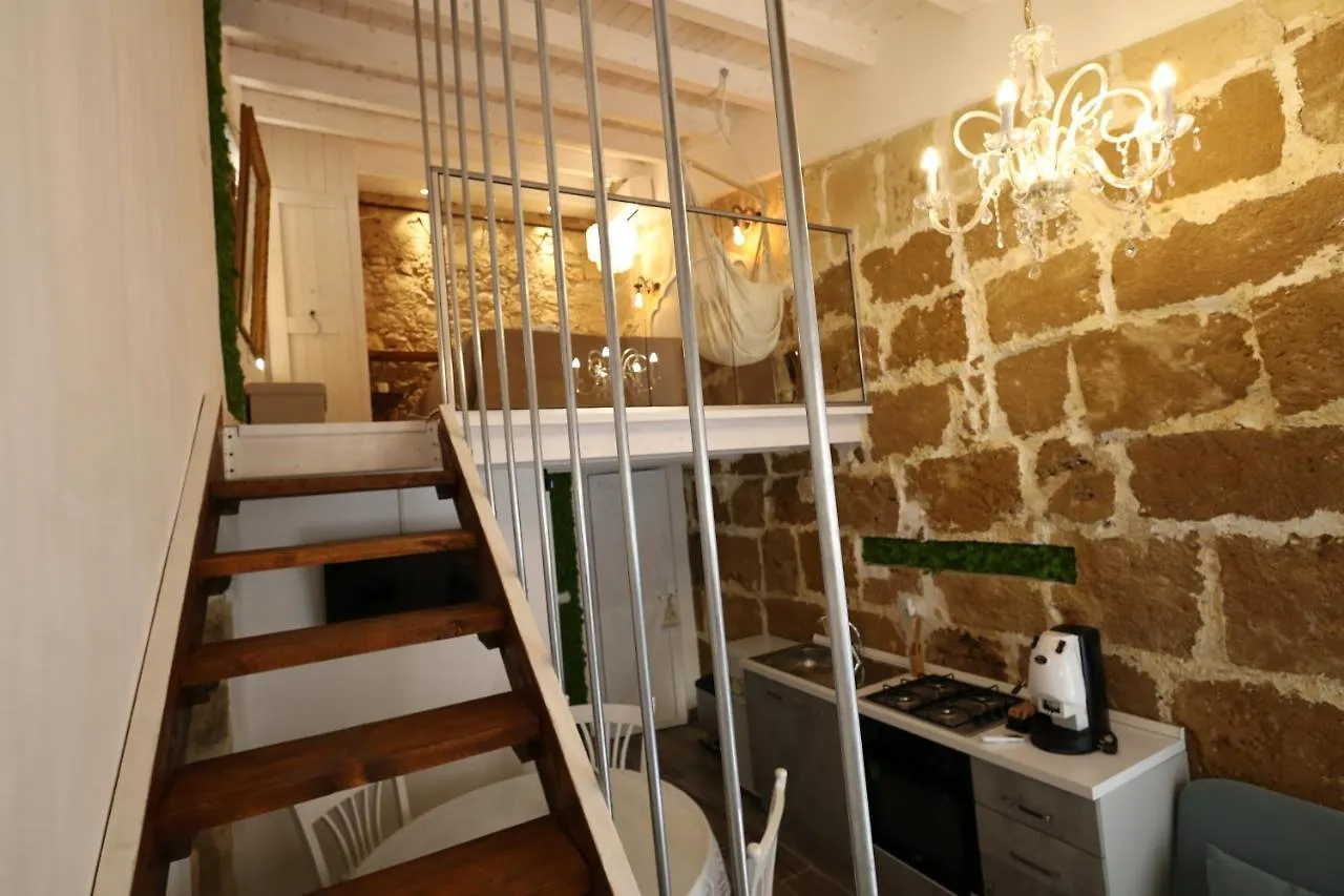 La Maison Avola Italy